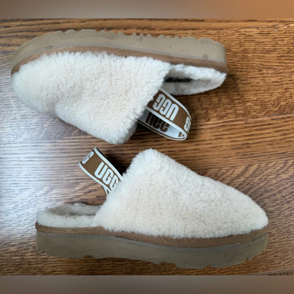 UGG this pair